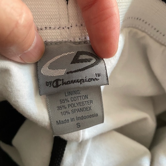 Champion Running Shorts with Inner Liner - Picture 6 of 6